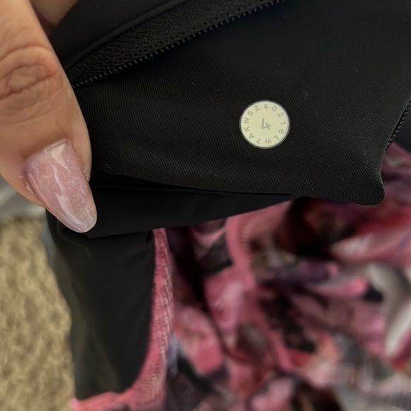 Lululemon Run Times Short II *4" - Picture 5 of 6